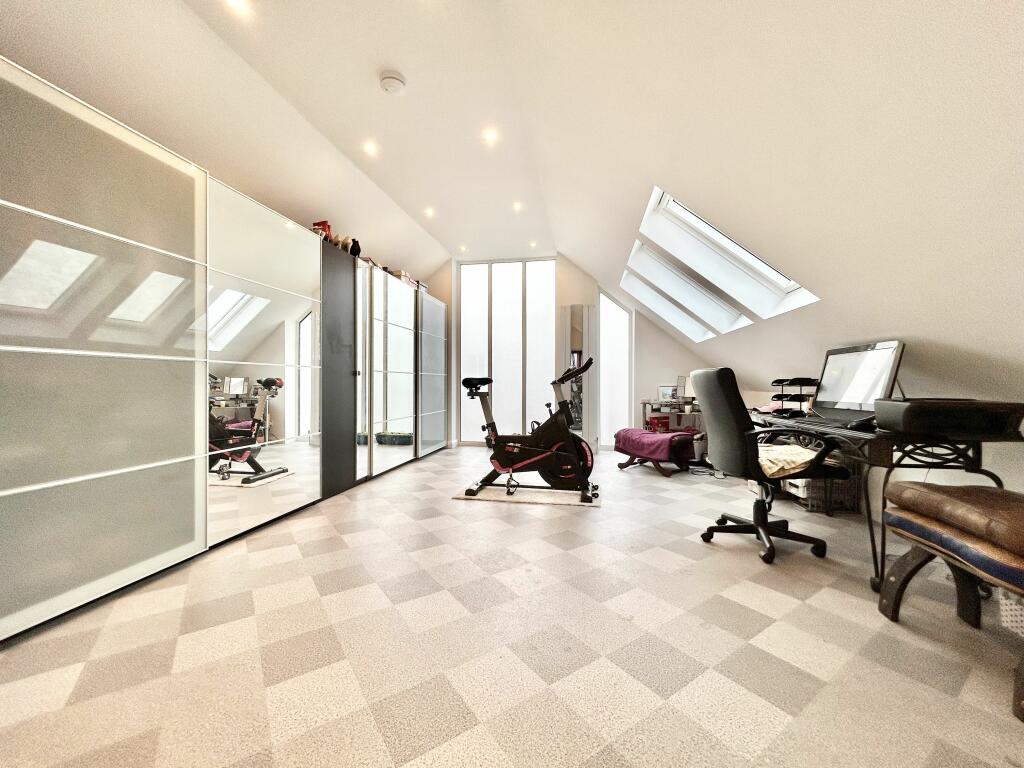 Additional property image - Westcliff Gardens, Westbrook