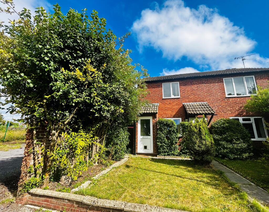Main image of property: Elizabeth Crescent, Stoke Gifford, Bristol, BS34 8NZ