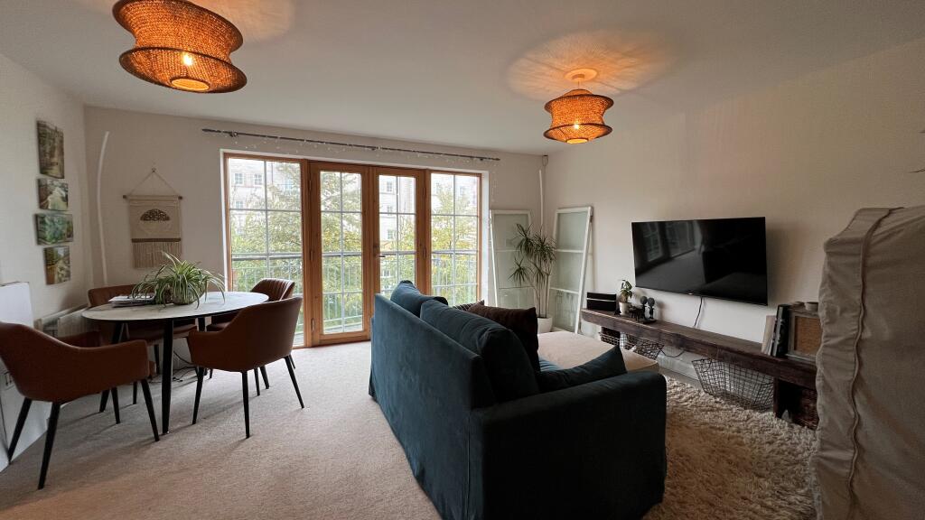 Main image of property: Centre Quay, Portishead
