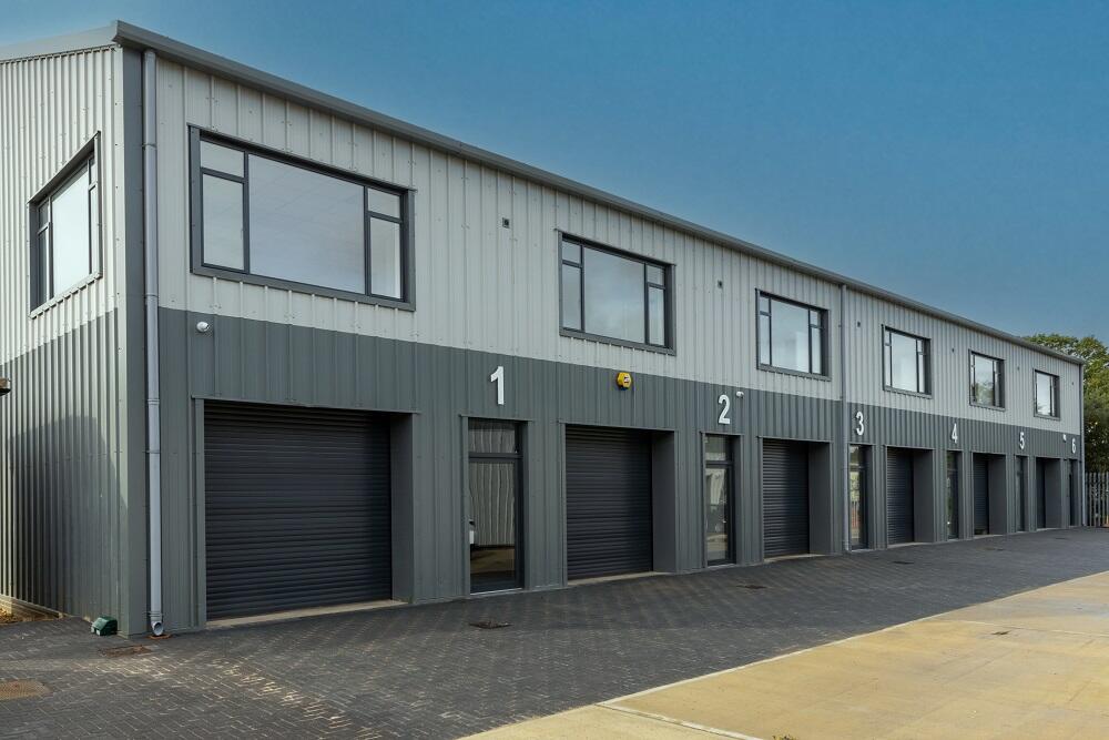 Warehouse to lease in The Edge Business Centre, Welwyn Garden City