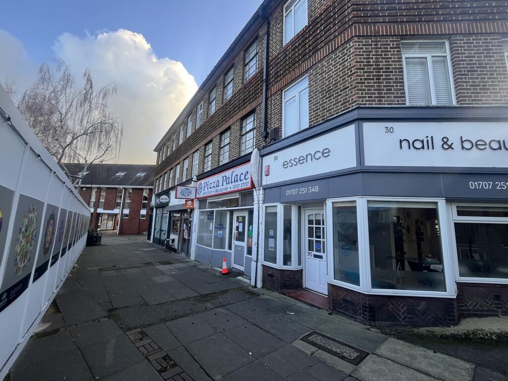 Additional property image - 29 Salisbury Square, Hatfield, Hertfordshire, AL9 5JD