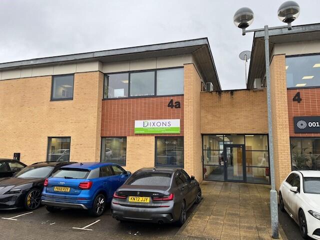 Main image of property: 4A Porters Wood, St. Albans, Hertfordshire, AL3 6PA