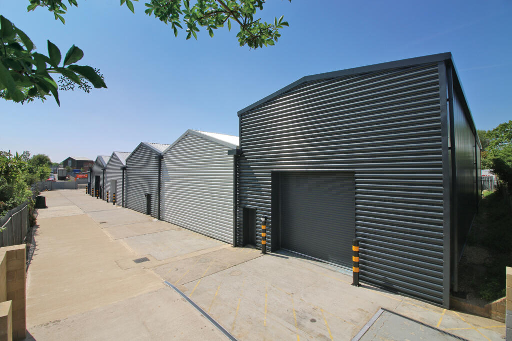 Main image of property: Pegasus 2, 162 Great North Road, Hatfield, Hertfordshire, AL9 5JW