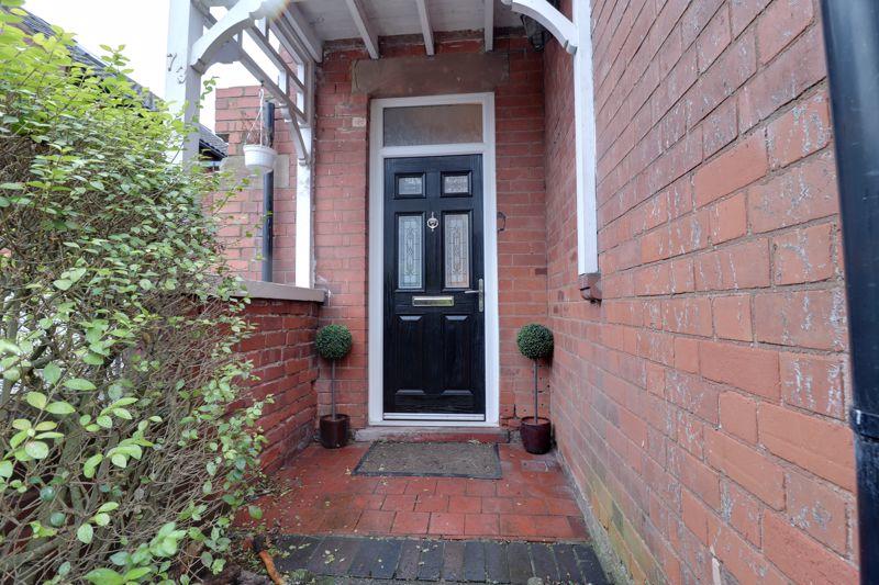 3 bedroom detached house for sale in Tithe Barn Road, Stafford