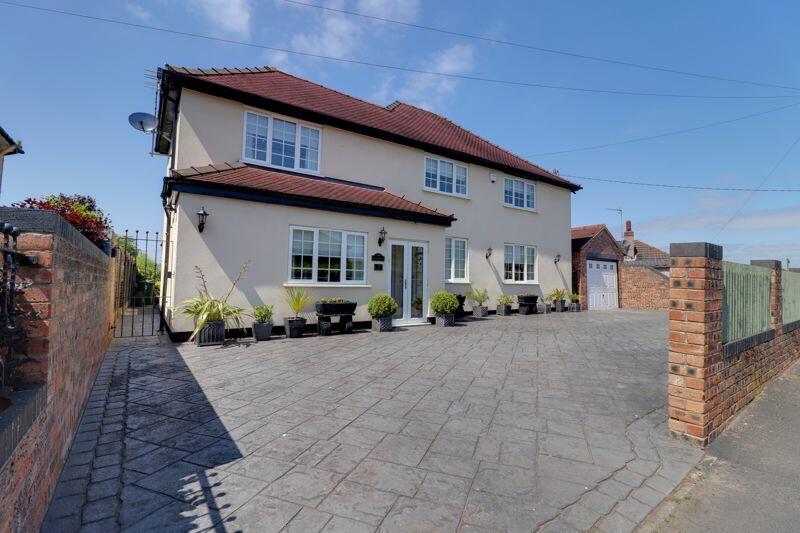 4 bedroom detached house for sale in Castle View, Derrington, Stafford