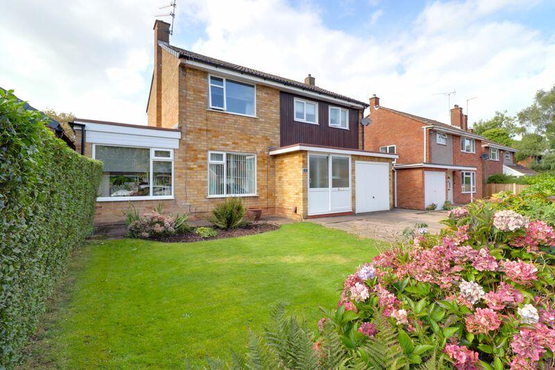 3 bedroom detached house for sale in Yelverton Avenue, Weeping Cross