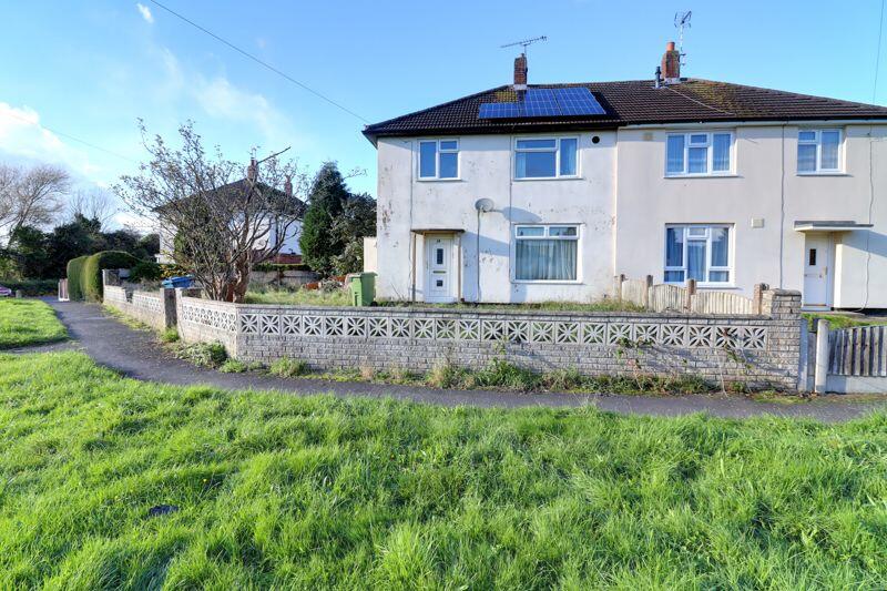 3 bedroom semidetached house for sale in Meadow Road, Stafford