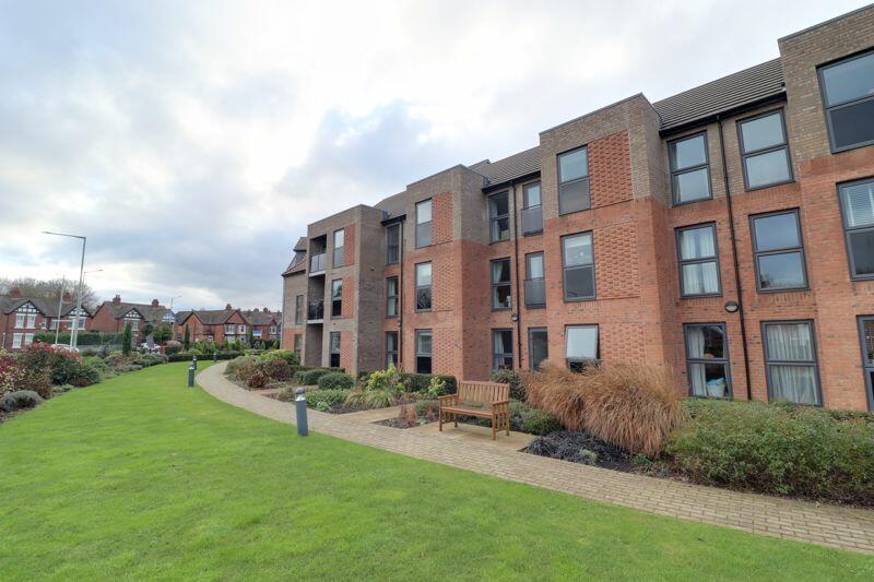 1 bedroom retirement property for sale in Deans Park Court, Kingsway