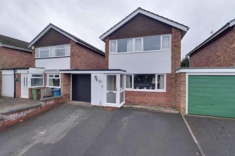 3 bedroom detached house for sale in Moathouse Drive, Haughton