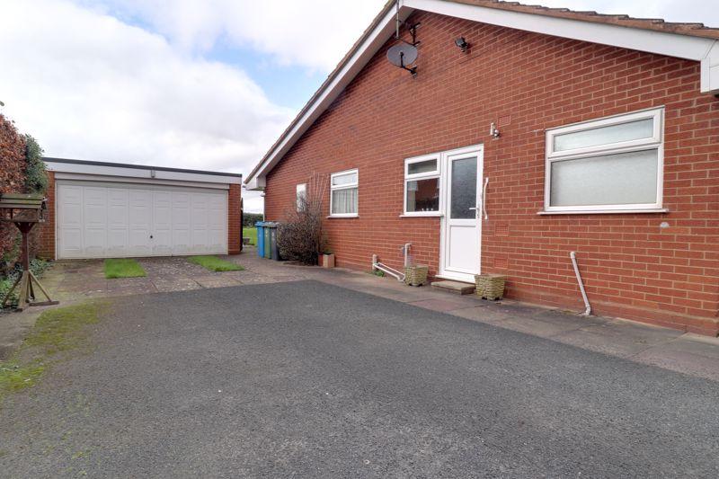 2 bedroom bungalow for sale in Ivy Close, Acton Trussell, Stafford, ST17