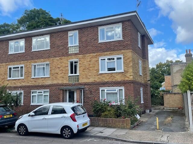 Main image of property: 8 Chelsea Close, Hampton Hill, Hampton, Middlesex, TW12 1RD