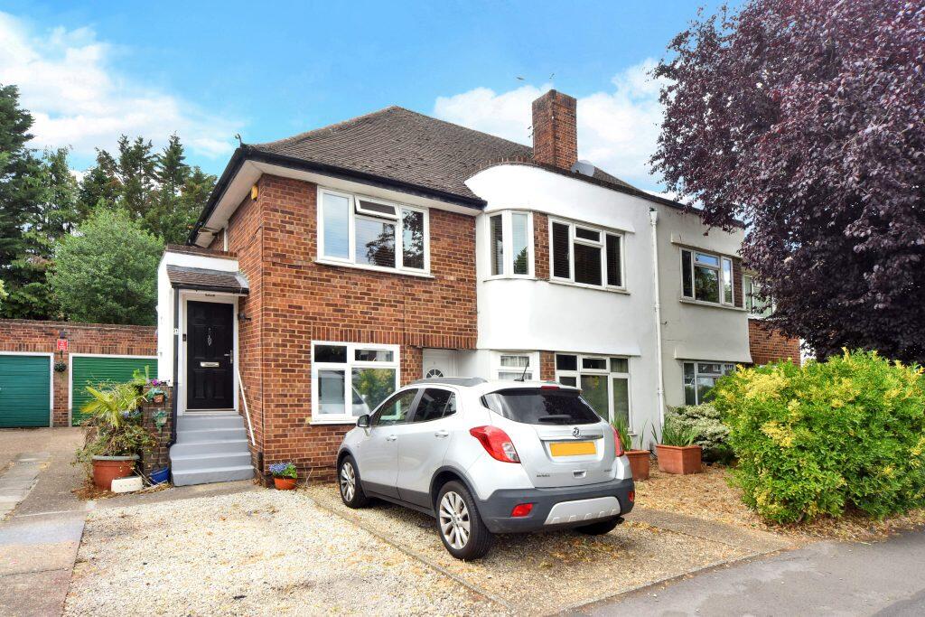 Main image of property: The Broadway, Hampton Court Way, Thames Ditton, Surrey, KT7 0LU
