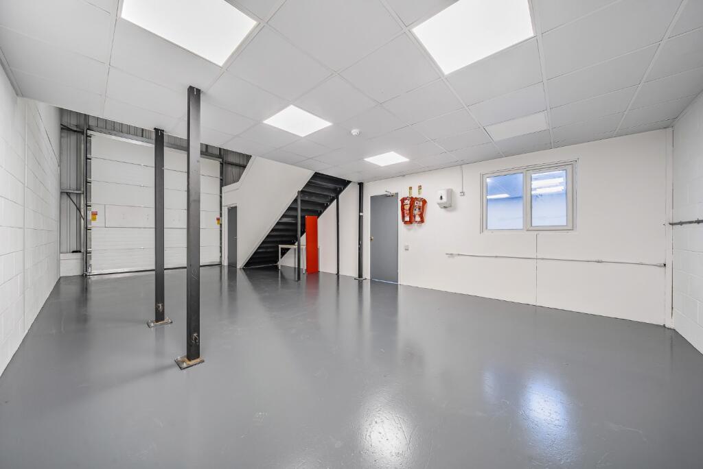 Additional property image - Oyo Business Units, Crabtree Manorway North, Belvedere, Kent, DA17