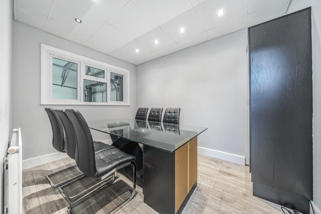 Additional property image - Oyo Business Units, Crabtree Manorway North, Belvedere, Kent, DA17