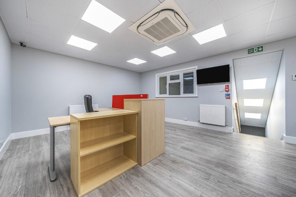Additional property image - Oyo Business Units, Crabtree Manorway North, Belvedere, Kent, DA17