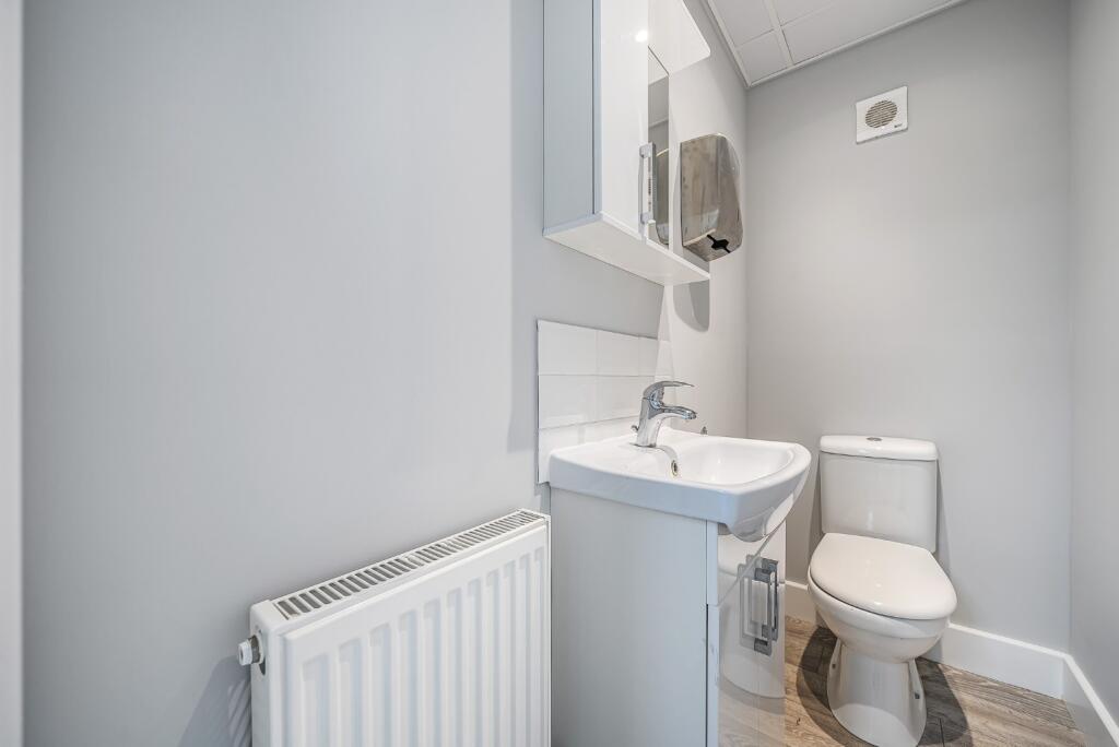 Additional property image - Oyo Business Units, Crabtree Manorway North, Belvedere, Kent, DA17