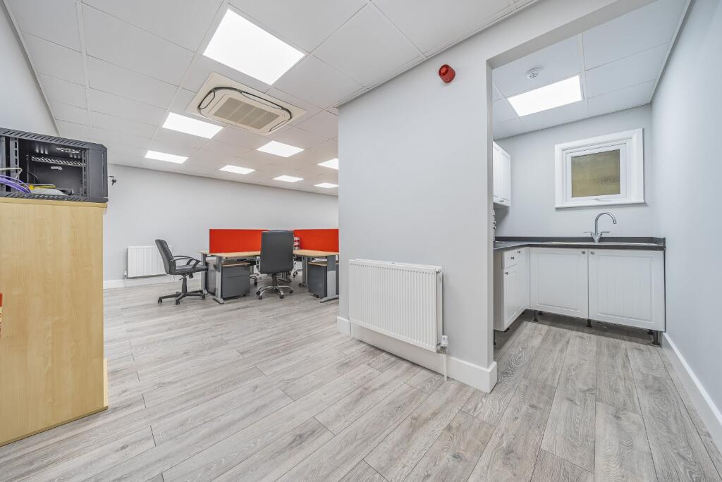 Additional property image - Oyo Business Units, Crabtree Manorway North, Belvedere, Kent, DA17