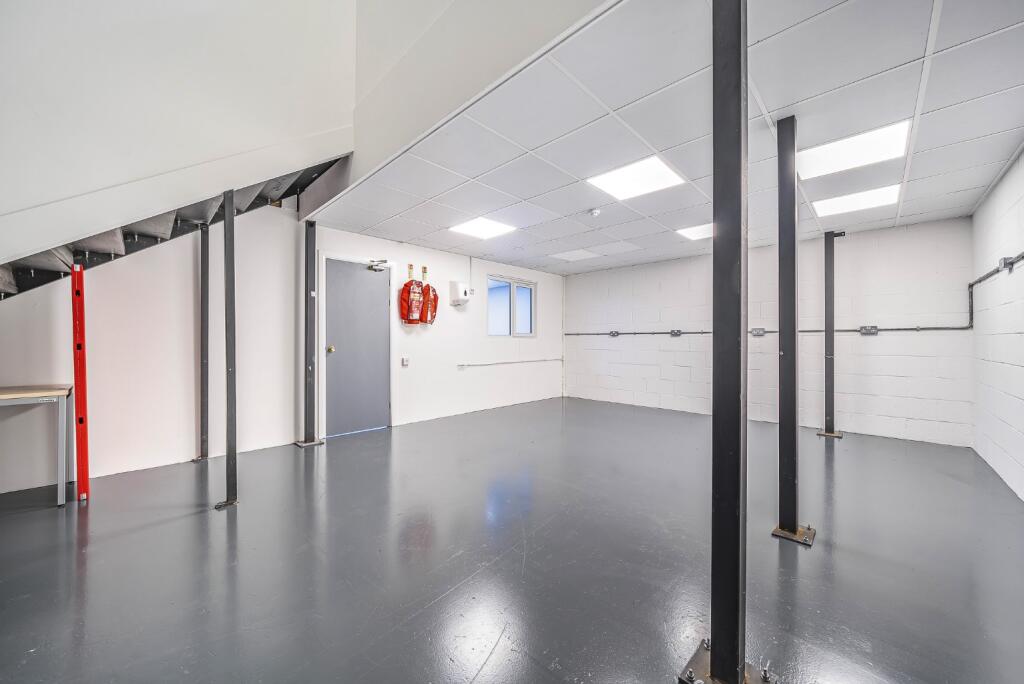 Additional property image - Oyo Business Units, Crabtree Manorway North, Belvedere, Kent, DA17