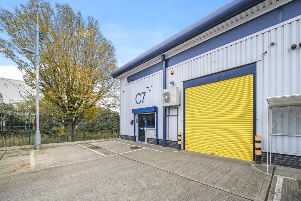 Additional property image - Oyo Business Units, Crabtree Manorway North, Belvedere, Kent, DA17