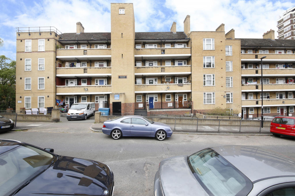 2 bedroom flat for rent in Heston House, Tanners Hill, Deptford, SE8