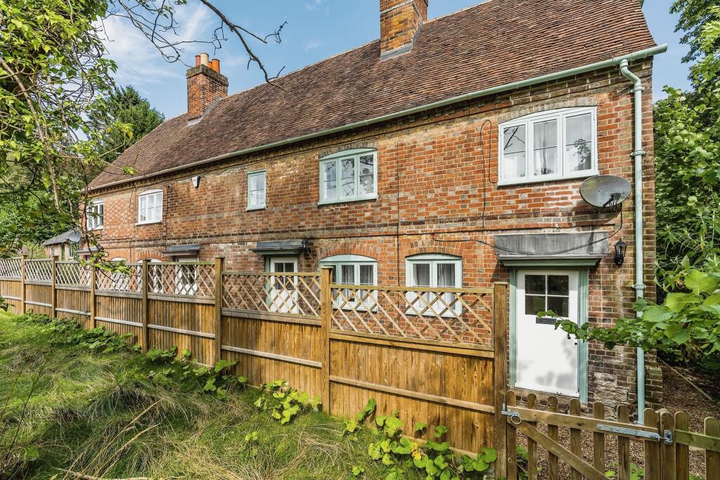 4 bedroom semidetached house for sale in Livesey Street, Teston