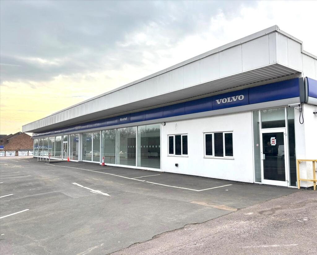 Main image of property: 57 Great North Road, Welwyn Garden City, Hertfordshire, AL8