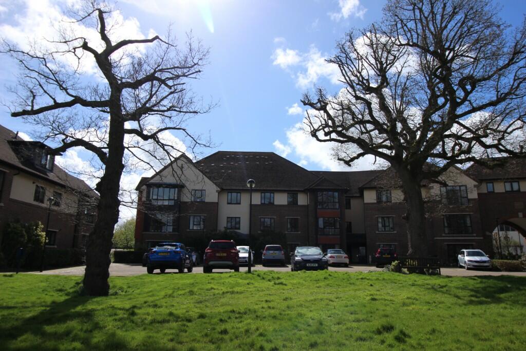 2 bedroom retirement property for sale in St. Park, Ditchling Road, Burgess Hill, West