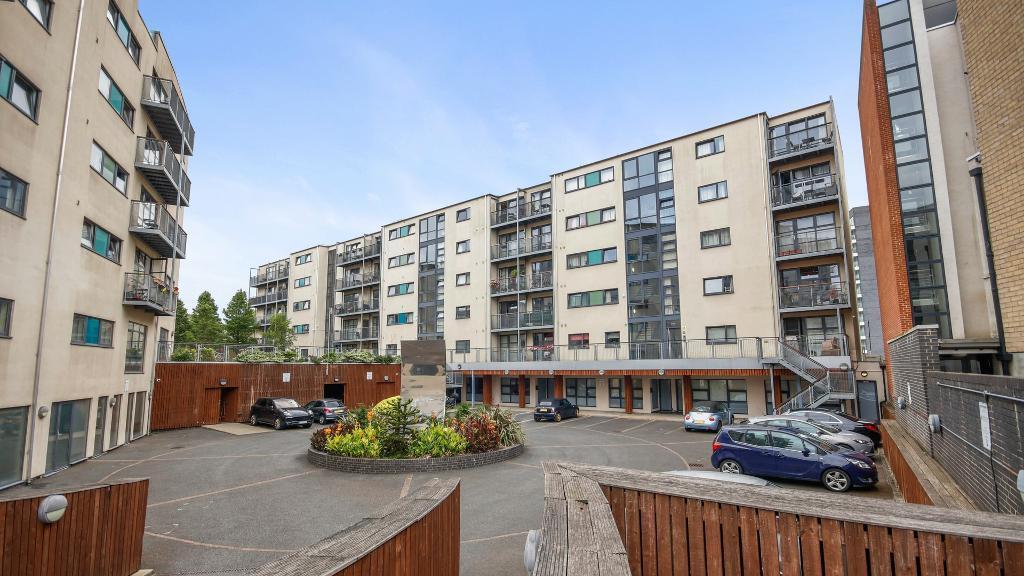 Main image of property: Carmine Wharf, 30 Copenagen Place, London, E14 7FE