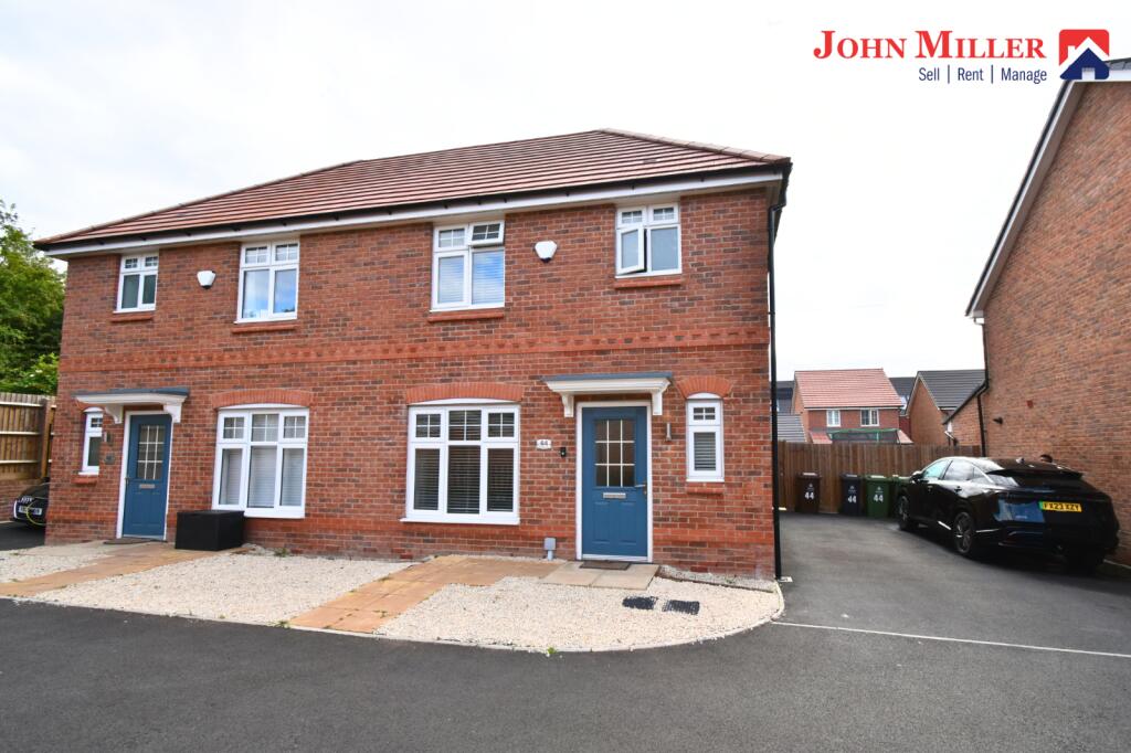 3 bedroom semidetached house for sale in Basalt Lane, Wednesbury, WS10