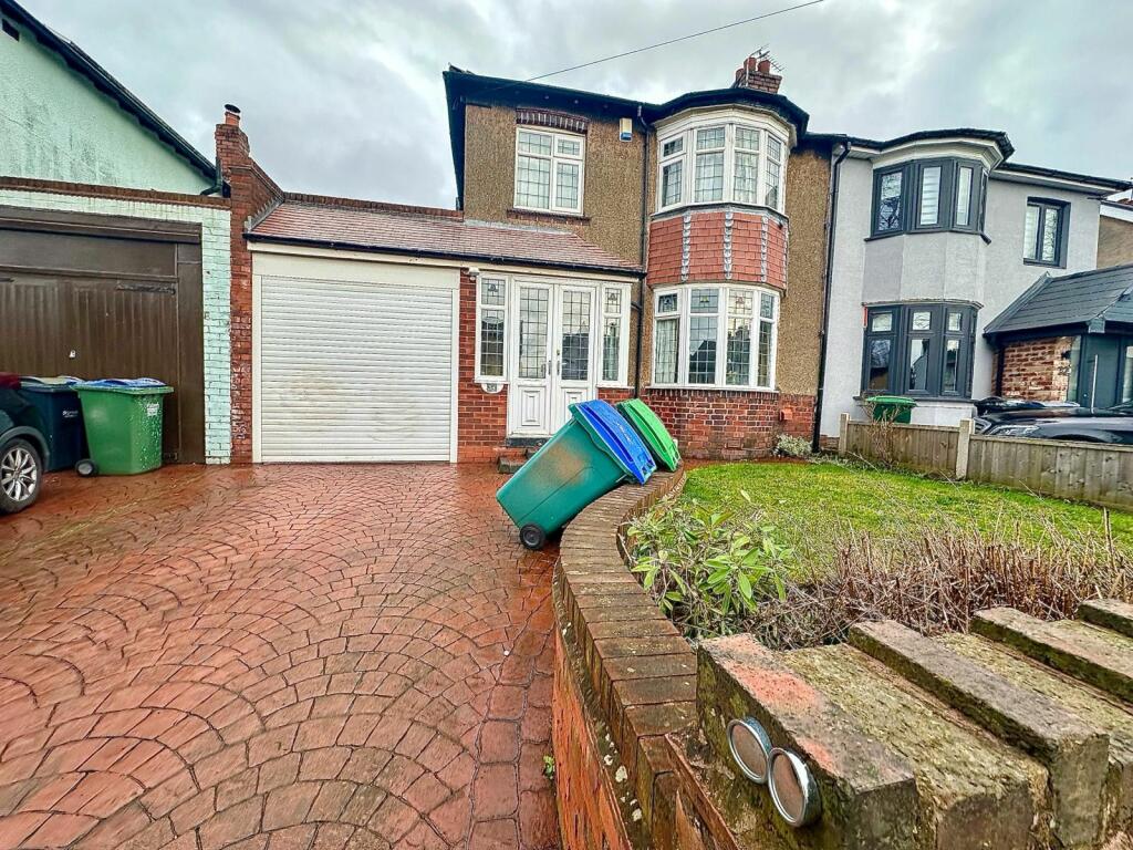 3 bedroom semidetached house for sale in Hall Green Road, West
