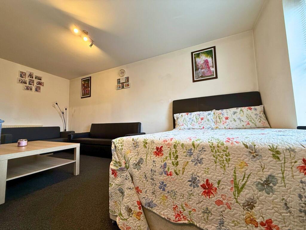 Additional property image - Creed Way, West Bromwich, B70 9JT