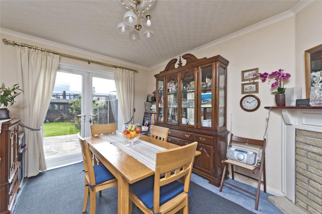 3 bedroom semidetached house for sale in Red Lion Road, Surbiton, KT6