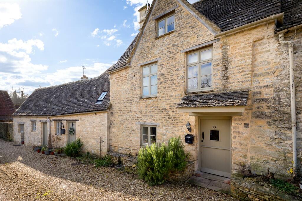 2 bedroom house for sale in 29 The Square, Bibury, Cirencester, GL7
