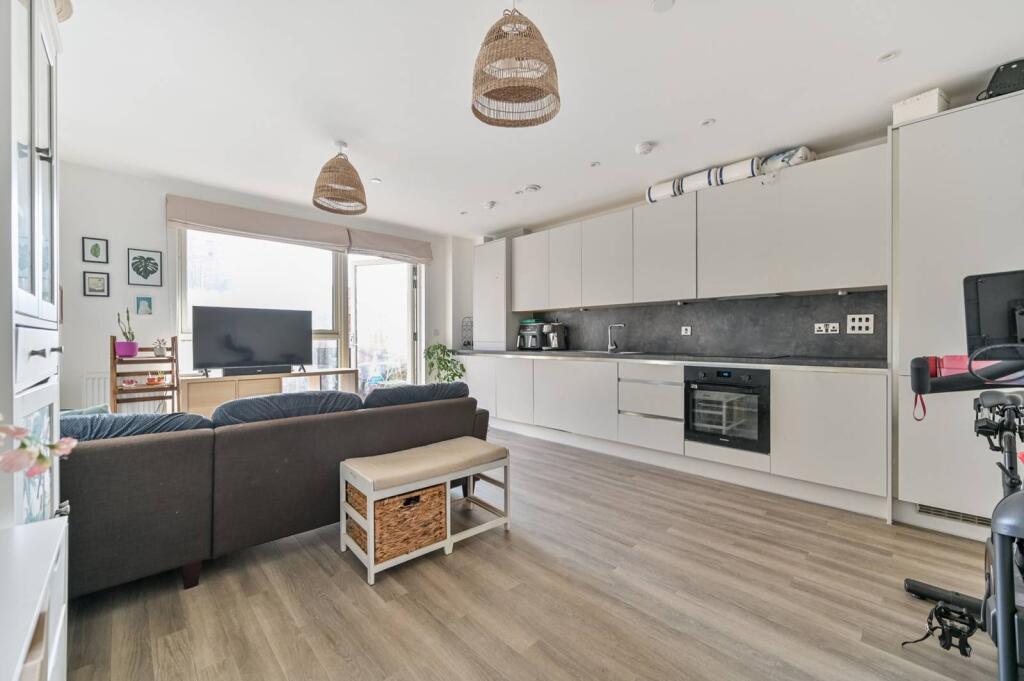 Main image of property: Selbourne Avenue, Hounslow, TW3
