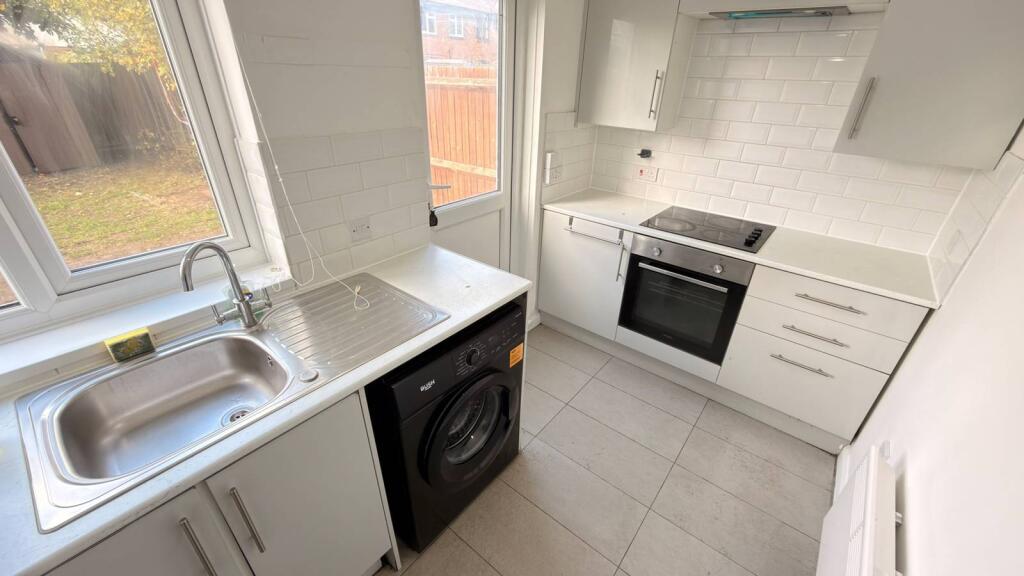 Main image of property: Linslade Close, Hounslow, TW4