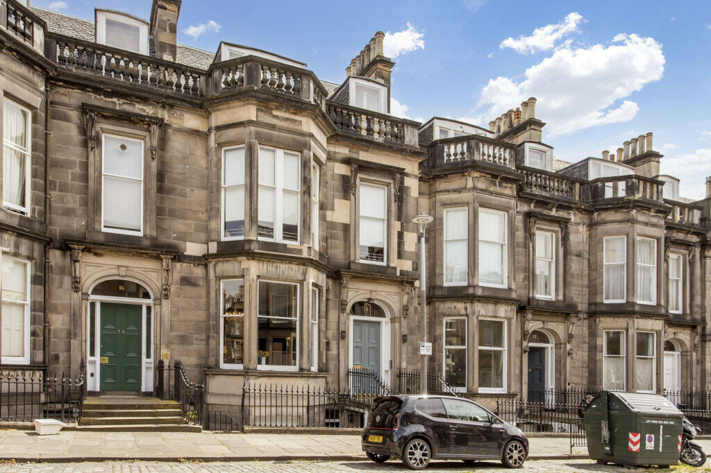 2 bedroom flat for sale in 14B Coates Gardens, West End EH12 5LB, EH12