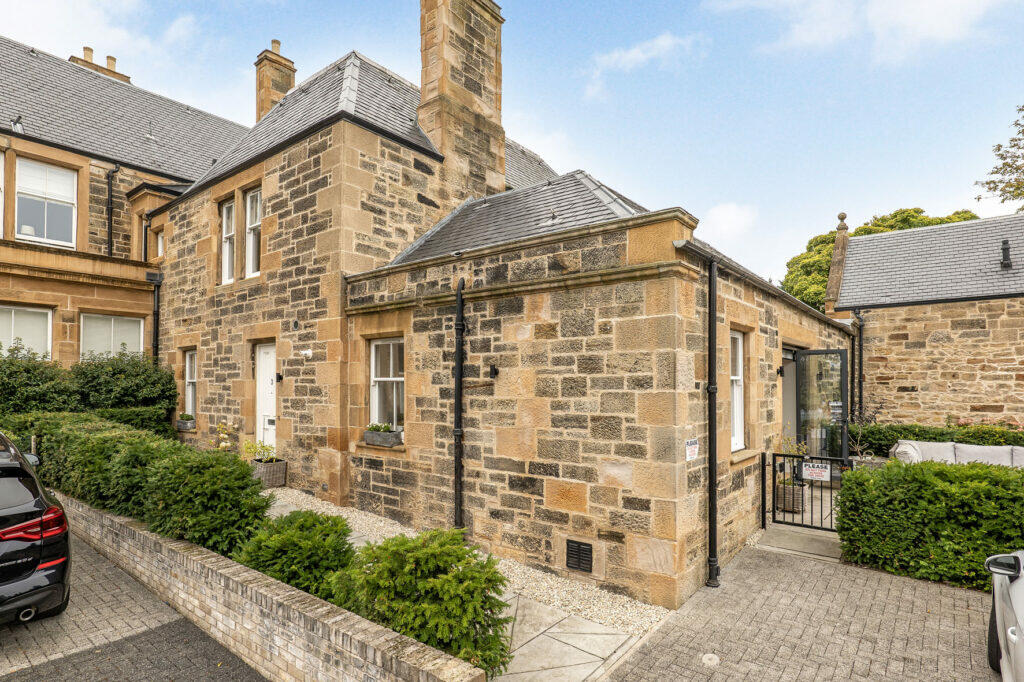 Main image of property: 3 Westerlea Gardens, Edinburgh, Murrayfield, EH12 6HU