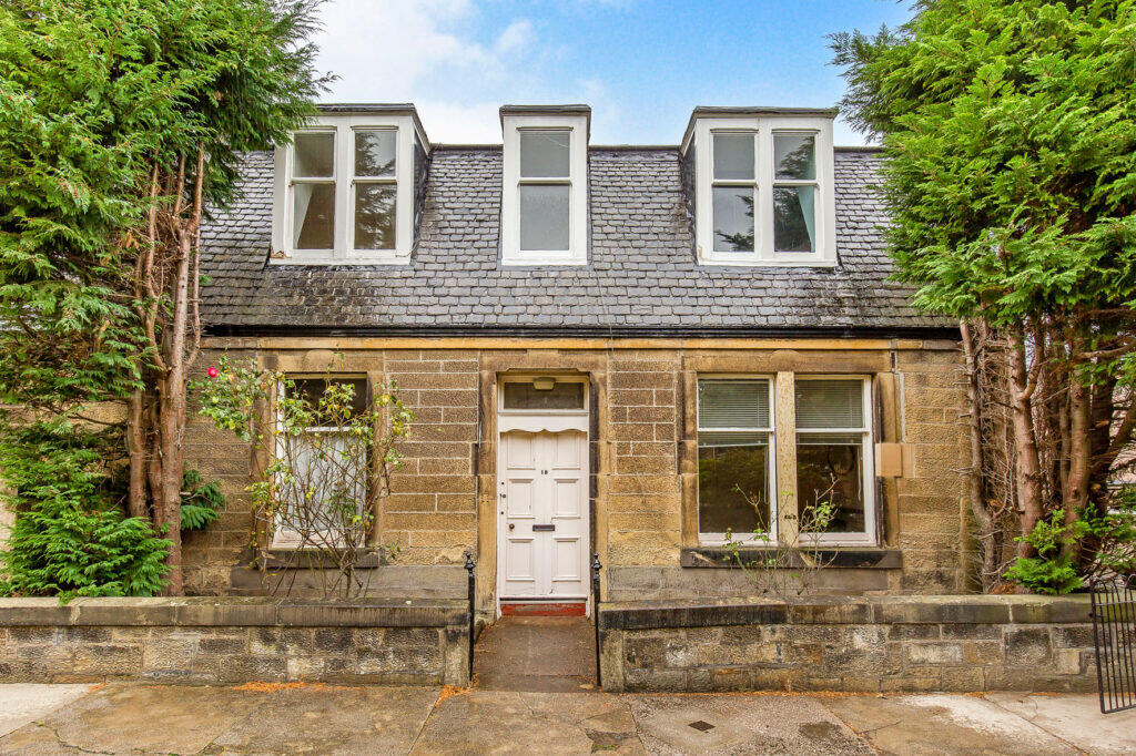 Main image of property: 18 South Morton Street, Joppa, Edinburgh, EH15 2NB