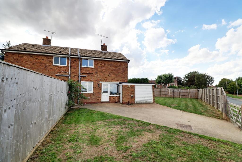 3 bedroom semidetached house for sale in Melwood Grange, Epworth, Doncaster, DN9