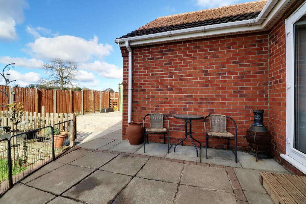 4 bedroom detached house for sale in Station Road, Owston Ferry