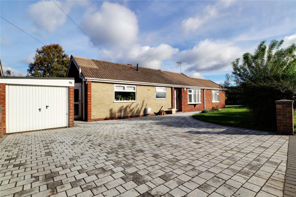 Main image of property: Doncaster Road, Westwoodside, Lincolnshire, DN9