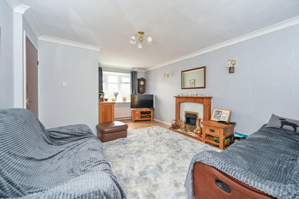 4 bedroom detached house for sale in Coltsfoot View, Cheslyn Hay, WS6