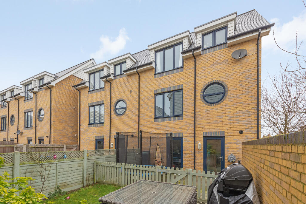 Additional property image - Barton Mews, Whitstable