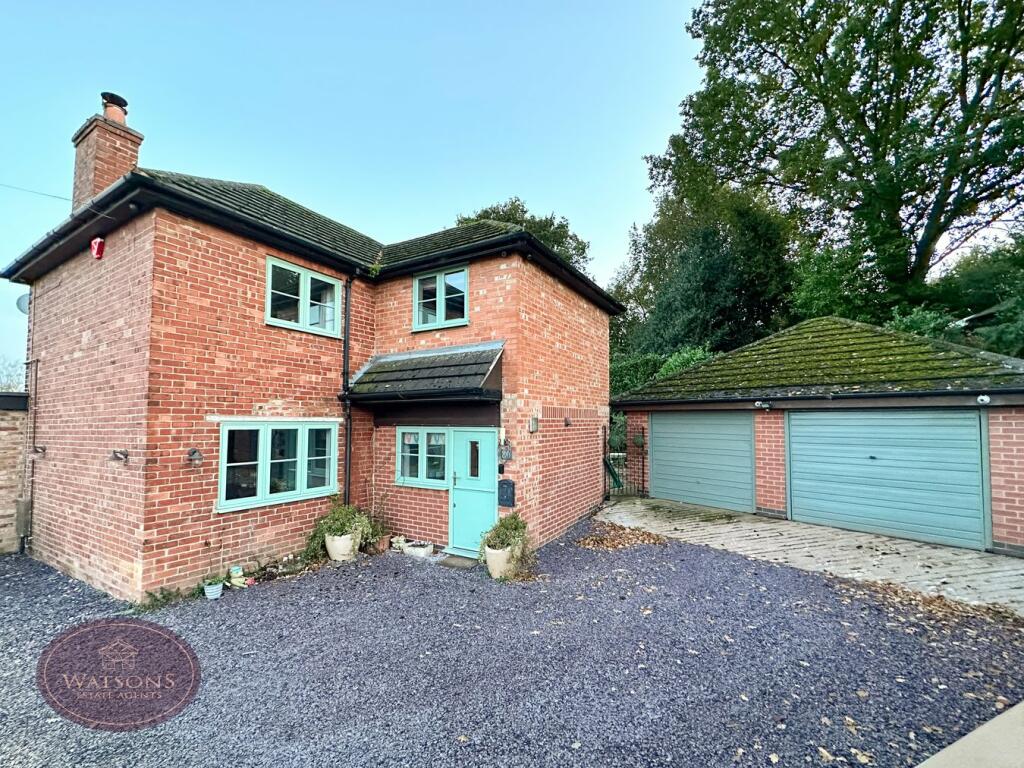3 bedroom detached house for sale in Nottingham Road, Kimberley