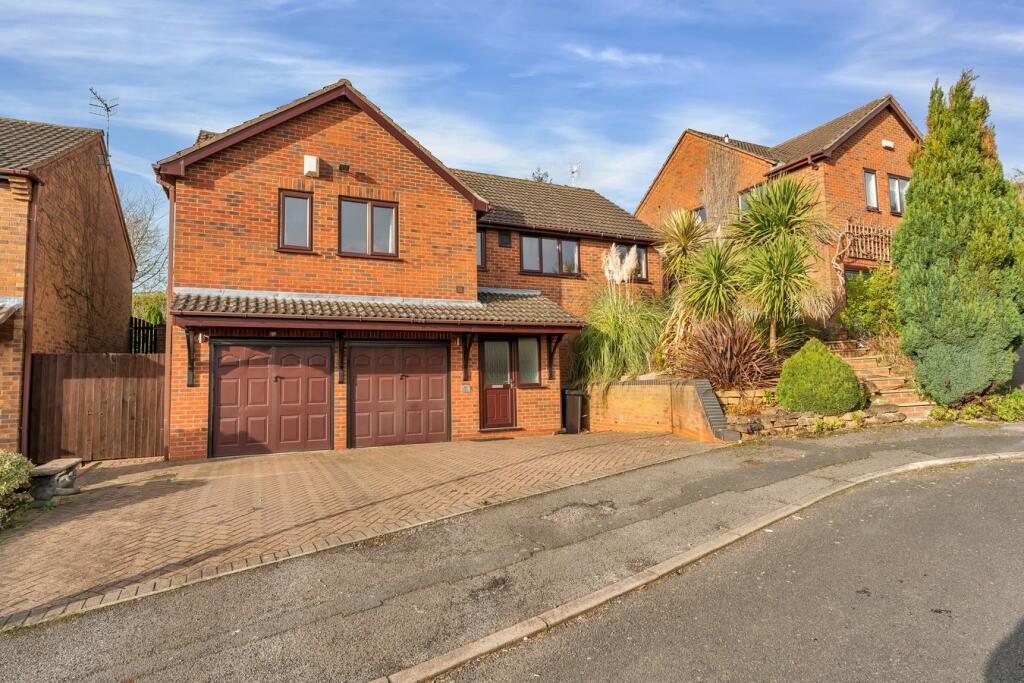 4 bedroom detached house for sale in Wentworth Court, Kimberley, Nottingham, NG16