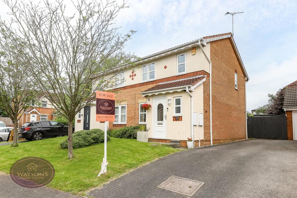 3 bedroom semidetached house for sale in Oakham Drive, Selston