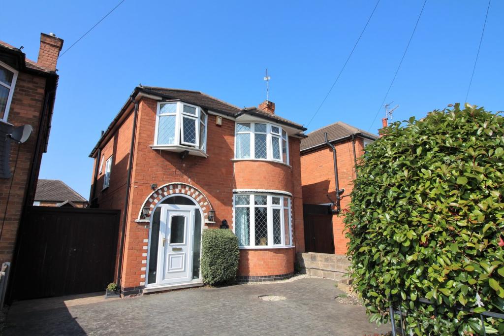 3 bedroom detached house for sale in Ennismore Gardens, Nottingham, NG8