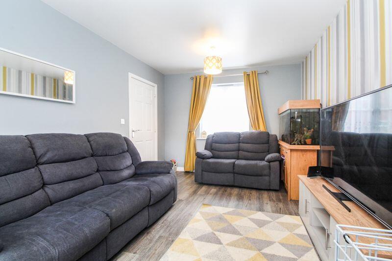 4 bedroom end of terrace house for sale in Langlands Road, Bedford, MK41