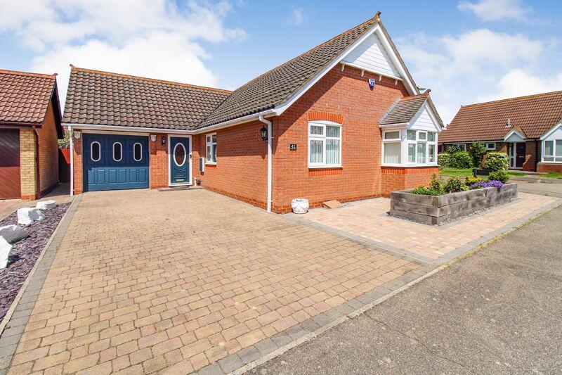 3 bedroom detached bungalow for sale in Merlin Drive, Sandy, SG19