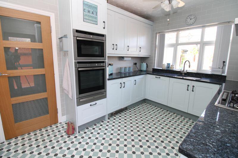 3 bedroom detached bungalow for sale in Merlin Drive, Sandy, SG19